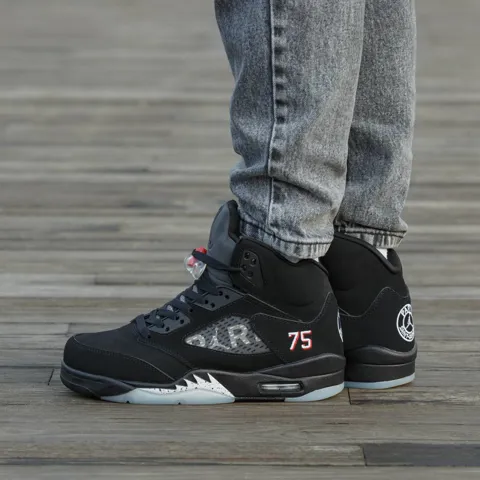 Air Jordan Retro 5 x PSG