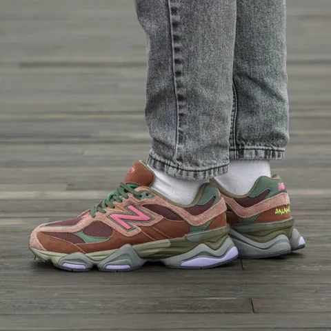 New Balance 9060 Burgundy Pink