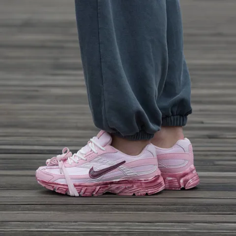 Nike Initiator Custom Pink