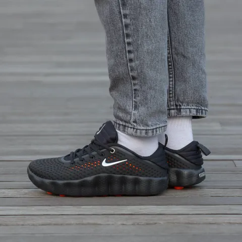 Nike Mind 002 Hyper Crimson