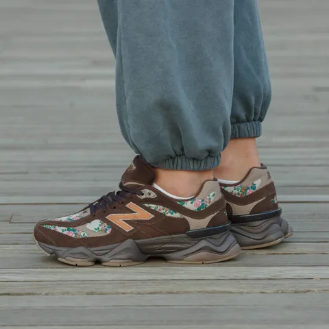 New Balance 9060 Atmos Pink