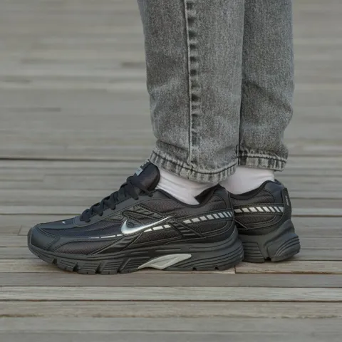 Nike Initiator Black Silver