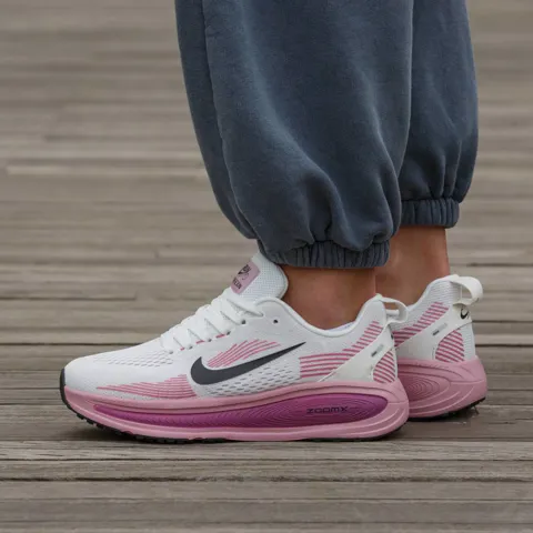 Nike Zoom Vomero 18