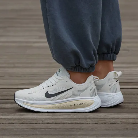Nike Zoom Vomero 18