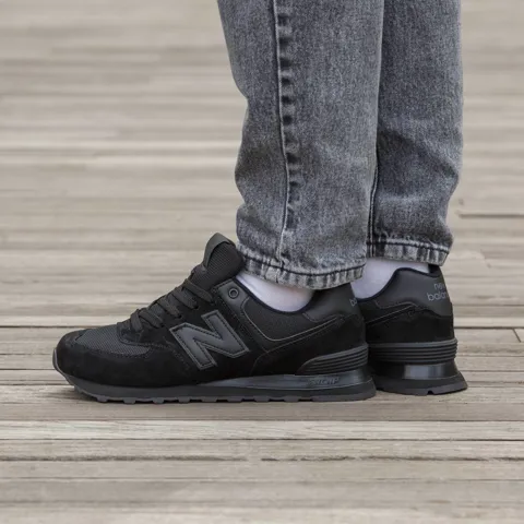 New Balance 574 All Black