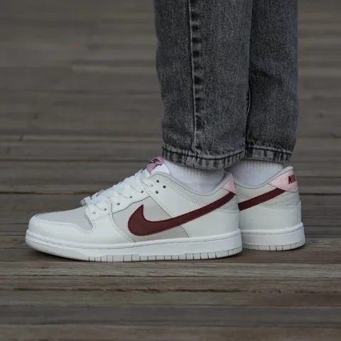 Nike Sb Dunk White red