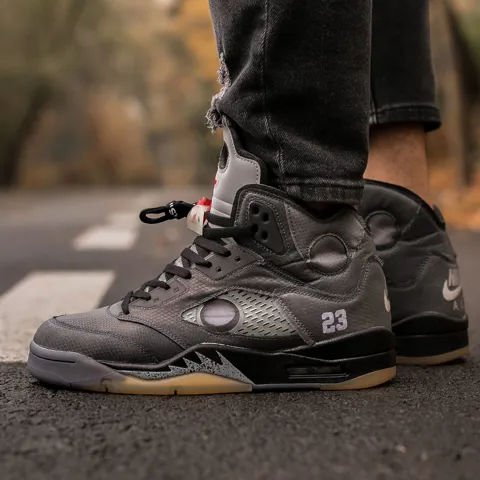 Air Jordan Retro 5 x Off White
