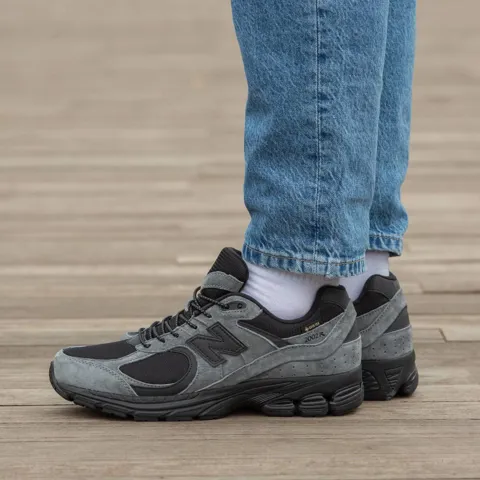 New Balance 2002 dark Grey
