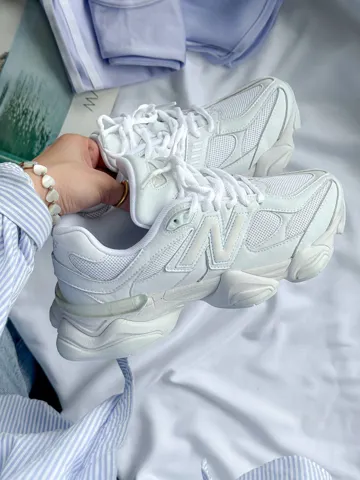 9060 Full White