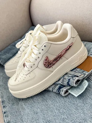 Air Force 1 Molten Pink