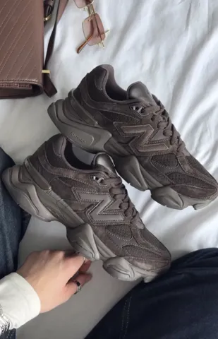 9060 Brown