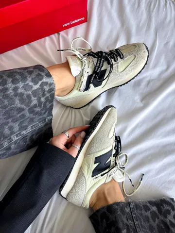 471 Beige/Black