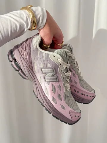 1906R Fantomfit Grey Pink