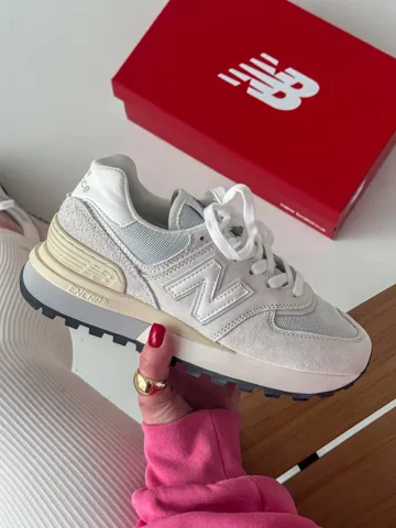 574 Beige