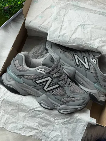9060 Dark/Grey