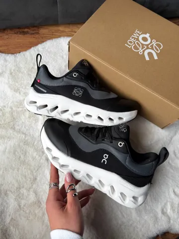 Loewe x ON Cloudtilt Black