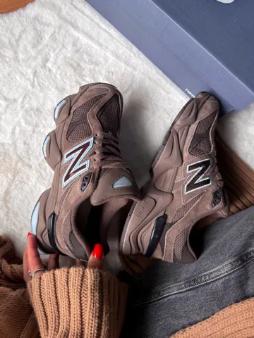 9060 Brown Ice