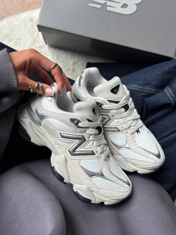 9060 Grey/Silver