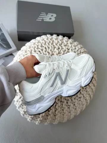 9060 White/Grey