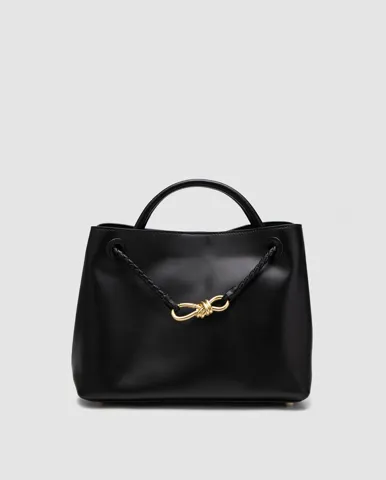 Bottega Veneta Andiamo Medium Leather Tote Bag in Black