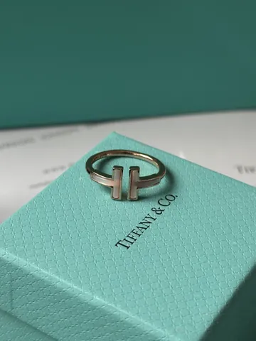 Tiffany T Wire Ring in Rose Gold 18k Mother-of-pearl