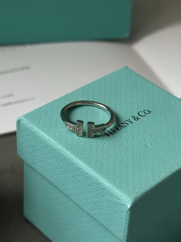 Tiffany T Diamond Wire Ring in White Gold 18k