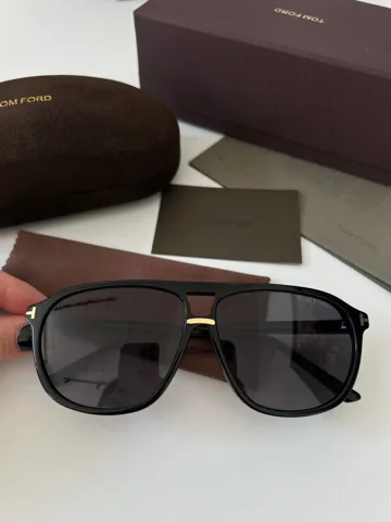 Tom Ford Black/Black Bruce FT1026 62/12/145