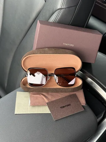 Tom Ford Rose/Black TF319 08A 57/17/140