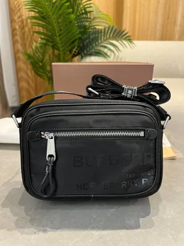 Burberry Paddy Bag in Black