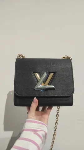 Louis Vuitton Medium Twist MM Epi Leather Black
