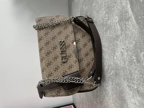 Guess Zippy