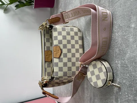 Louis Vuitton Pochete Multi