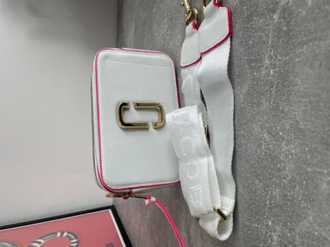 Marc Jacobs The Snapshot
