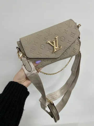 Louis Vuitton Pochette Leather
