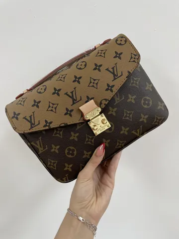 Louis Vuitton Pochette Metis