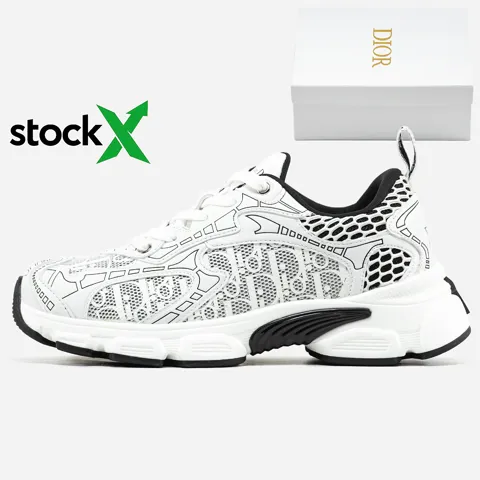 2418 Dior Chrono Sneaker