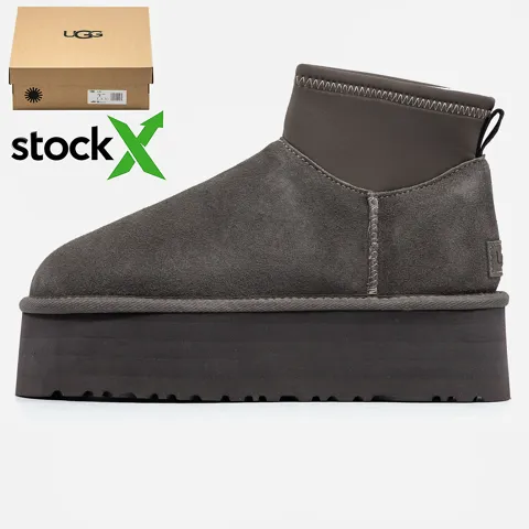 2588 UGG Classic Mini Dipper