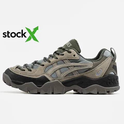 2867 Asics Gel-Pickax