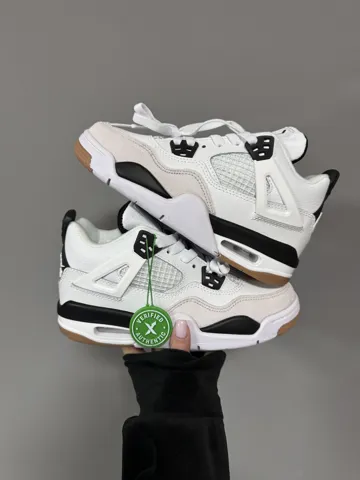 AIR JORDAN RETRO 4 x SB | WHITE / BLACK premium (7)