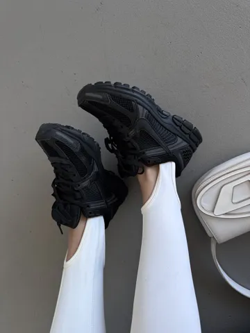 NIKE ZOOM VOMERO 5 | “TRIPLE BLACK” premium (3)