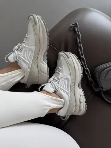 NIKE ZOOM VOMERO ROAM | « SUMMIT WHITE / LIGHT BONE » (б)