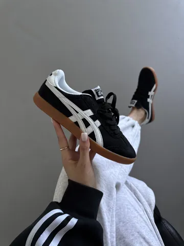 ASICS ONITSUKA TIGER | BLACK / WHITE / GUM (6)