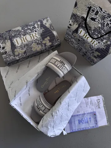 DIOR DWAY SLIDES | LIGHT GREY LEATHER premium