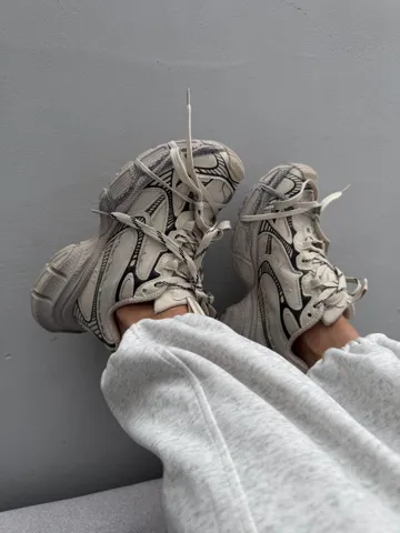 BALENCIAGA 3XL | VINTAGE BEIGE