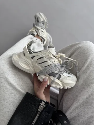 ADIDAS XLG RUNNER | DIRTY WHITE / SILVER premium (3)
