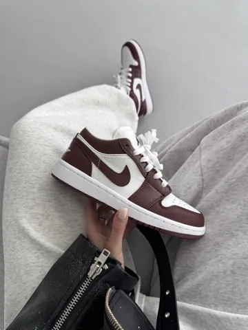 AIR JORDAN RETRO 1 LOW | BURGUNDY / WHITE premium (8)