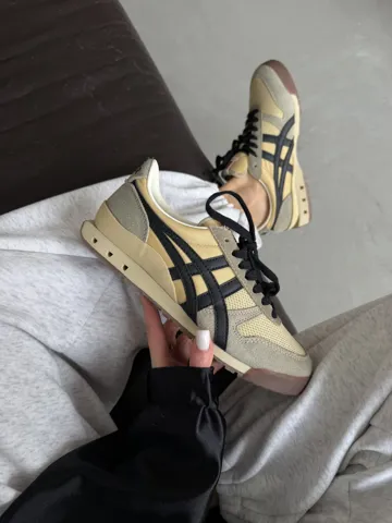 ASICS ONITSUKA TIGER | ULTIMATE 81 « PUTTY / BLACK » premium (1)