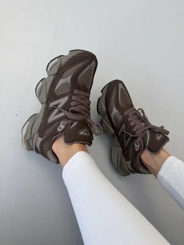 NEW BALANCE 9060 | CHOCOLATE BROWN LEATHER (р)