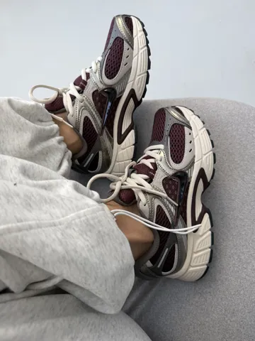 NIKE ZOOM V5 RNR | BURGUNDY / GREY (10)