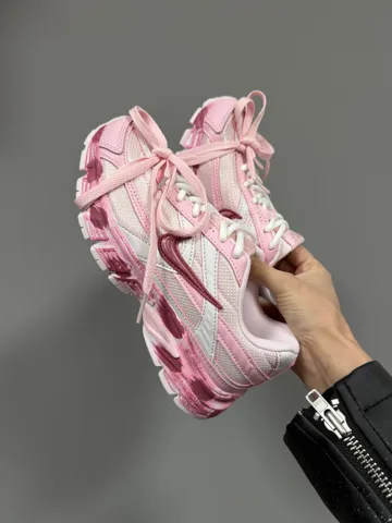 NIKE INITIATOR | PAINTED PINK (4)